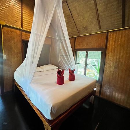 Khaosok Bamboo Huts Resort Khao Sok National Park Ngoại thất bức ảnh