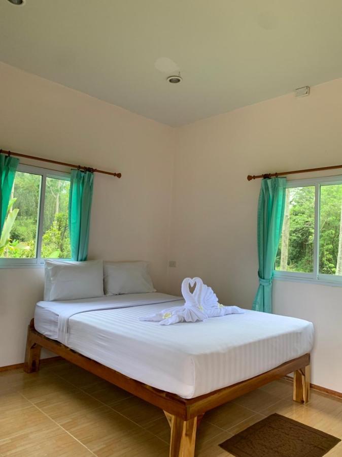 Khaosok Bamboo Huts Resort Khao Sok National Park Ngoại thất bức ảnh