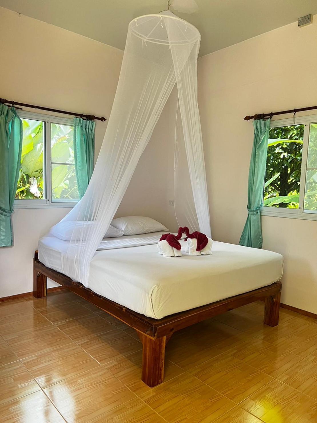 Khaosok Bamboo Huts Resort Khao Sok National Park Ngoại thất bức ảnh