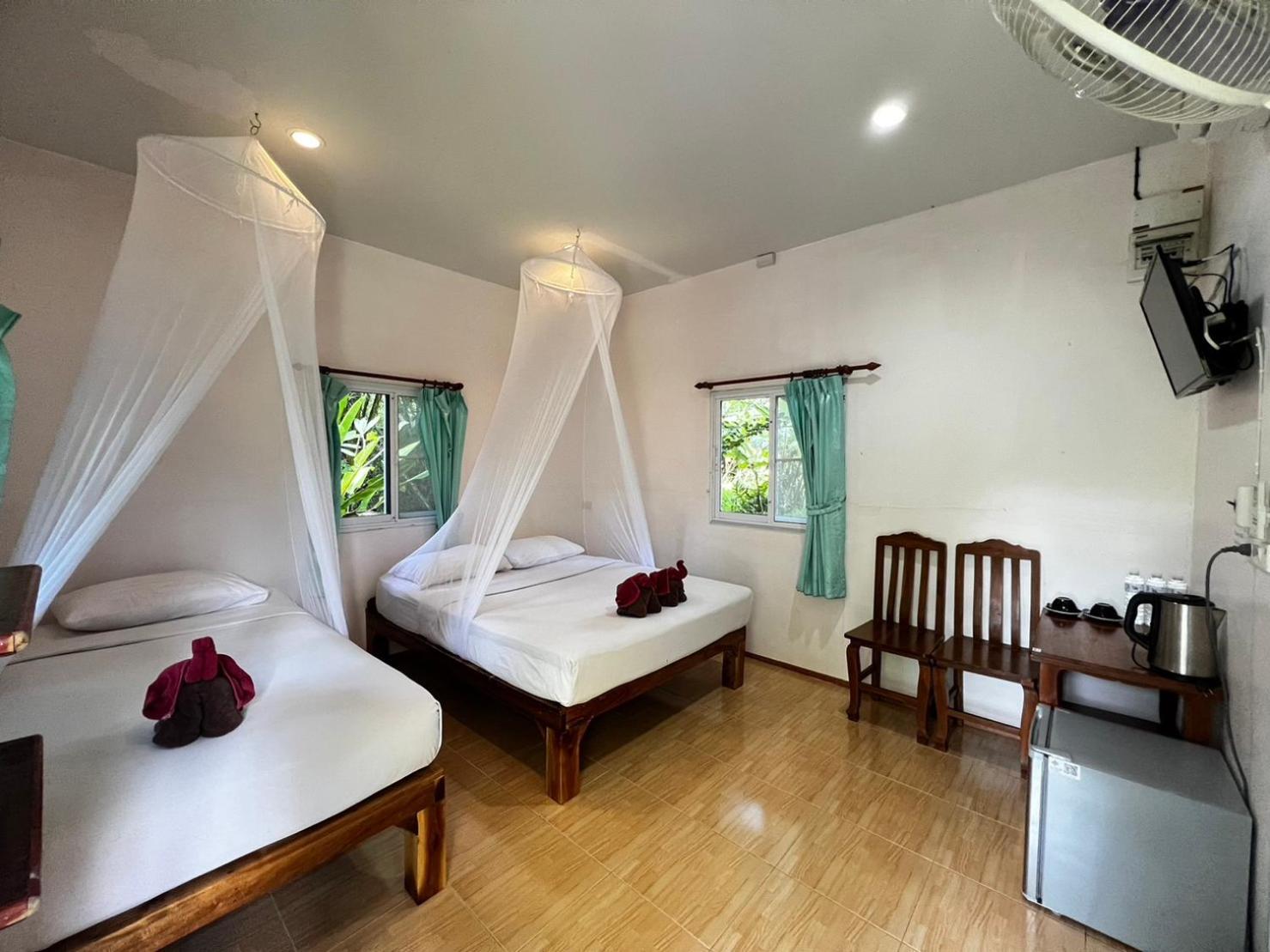 Khaosok Bamboo Huts Resort Khao Sok National Park Ngoại thất bức ảnh