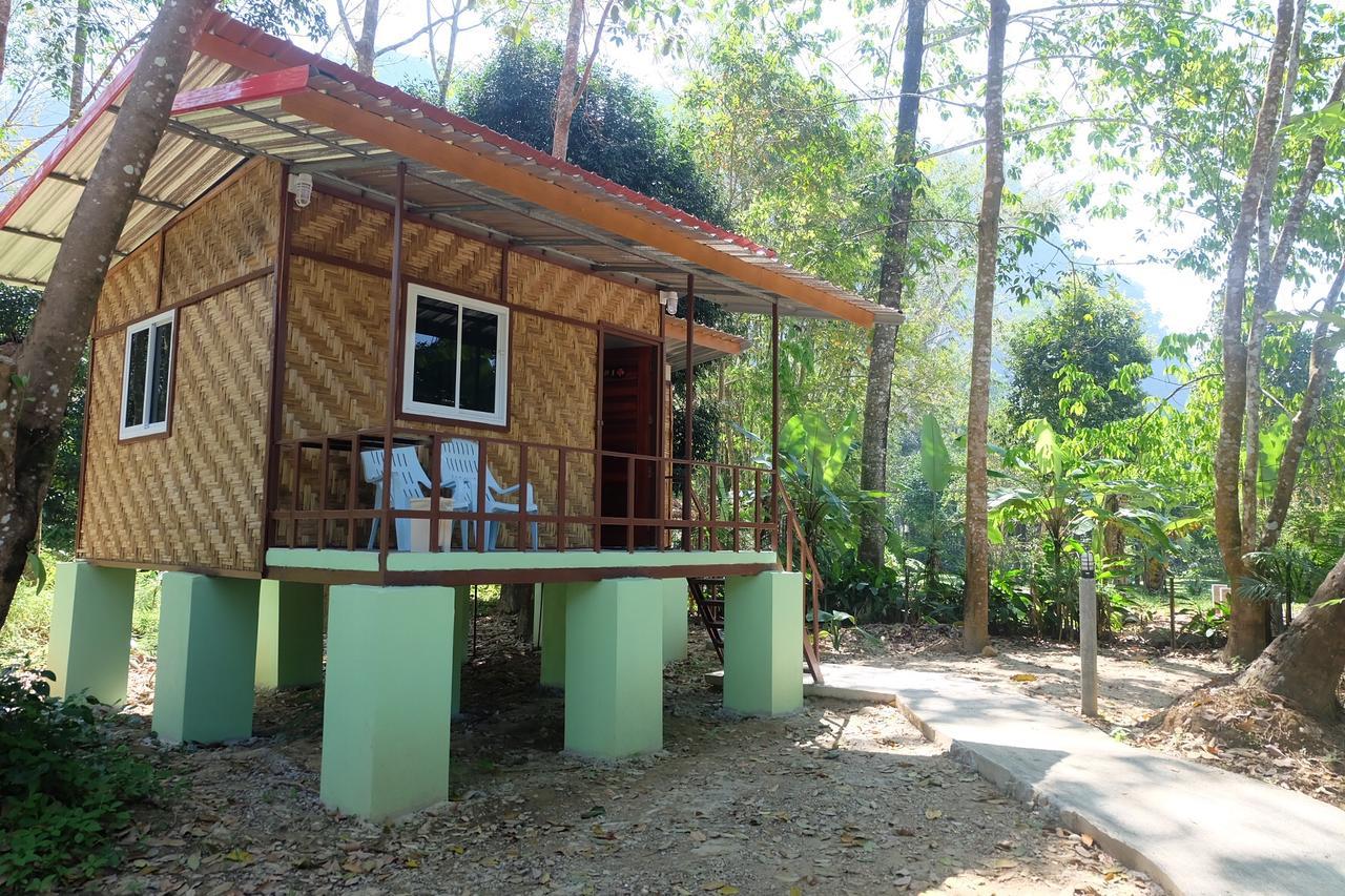 Khaosok Bamboo Huts Resort Khao Sok National Park Ngoại thất bức ảnh