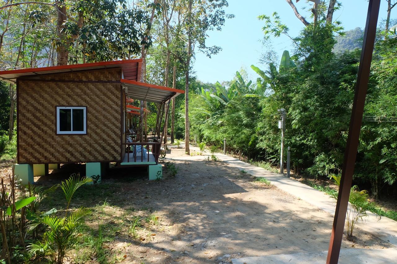 Khaosok Bamboo Huts Resort Khao Sok National Park Ngoại thất bức ảnh