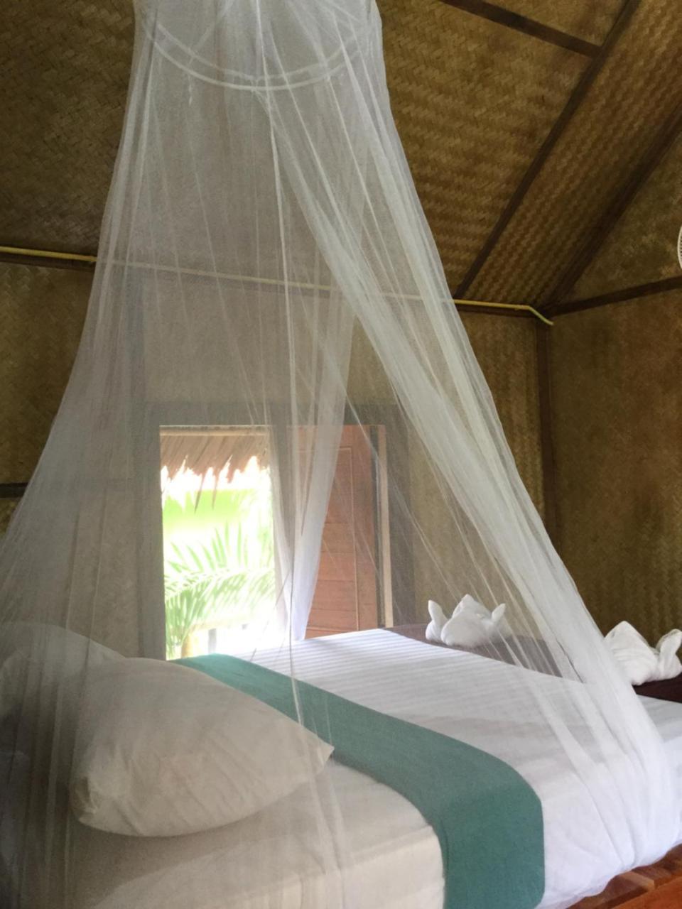 Khaosok Bamboo Huts Resort Khao Sok National Park Ngoại thất bức ảnh
