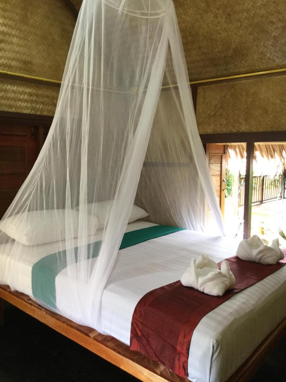 Khaosok Bamboo Huts Resort Khao Sok National Park Ngoại thất bức ảnh