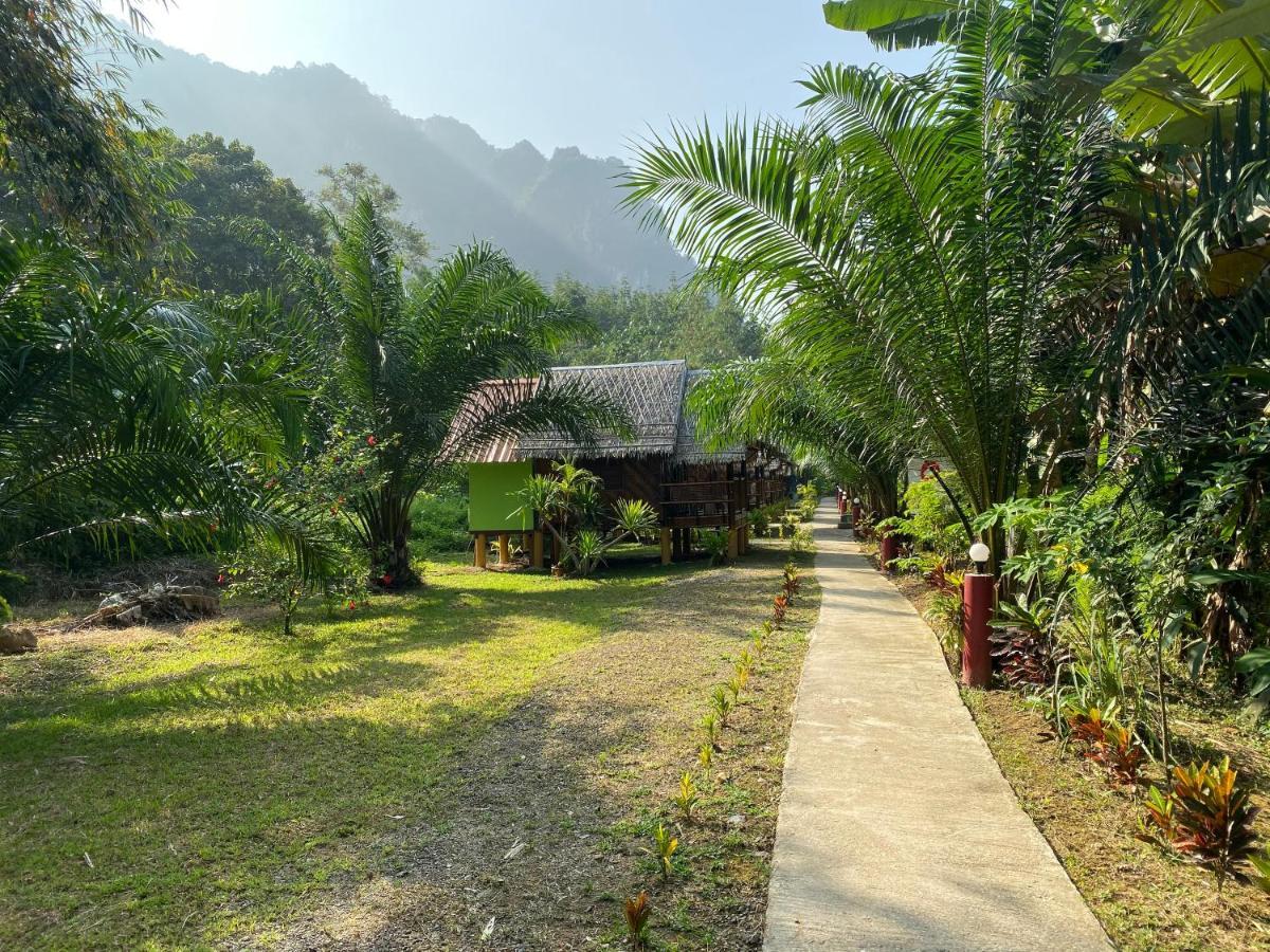 Khaosok Bamboo Huts Resort Khao Sok National Park Ngoại thất bức ảnh